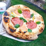 Pizza kreiert von einem Hobby-Pizzabäcker Mitglied der Facebook-Gruppe